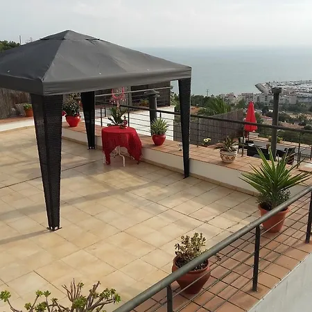 The Sunlight לינה וארוחת בוקר סיטגס