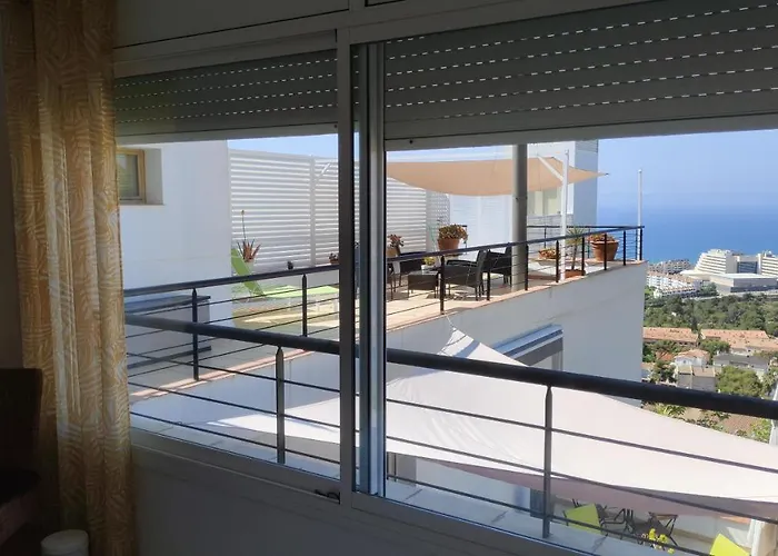 The Sunlight Bed and Breakfast Σίτζες