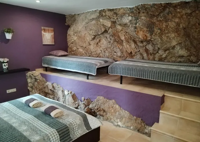 The Sunlight Bed and Breakfast 4*